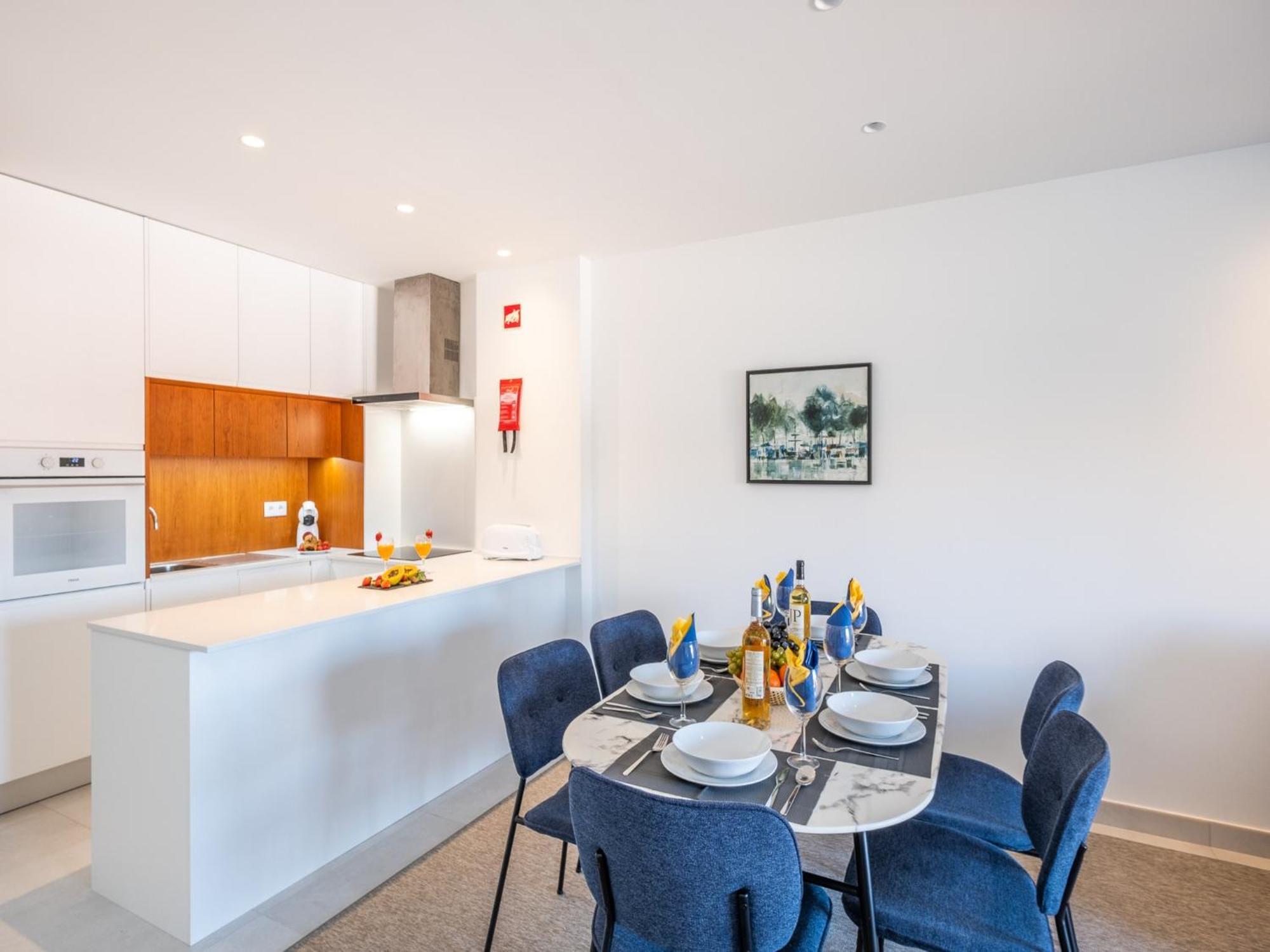 Modern Apartment, Sleeping 4 Apartment Albufeira