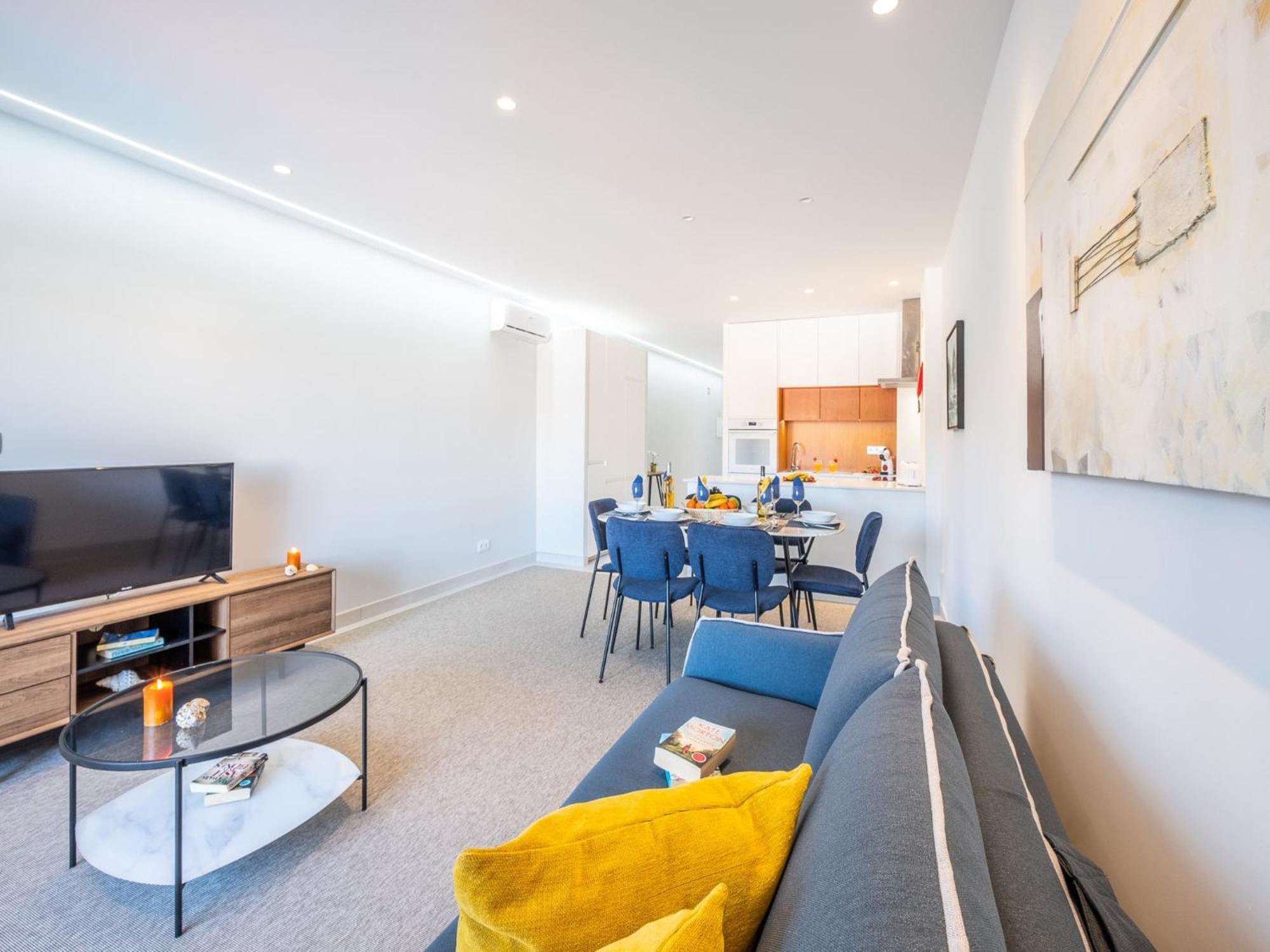 Modern Apartment, Sleeping 4 Apartment